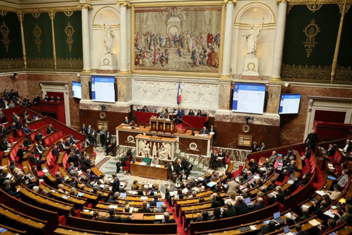 Envoyer une photo de sexe sans consentement devient un délit passible d'un an de prison
