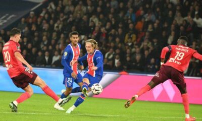 Le PSG domine l'OL et s'installe en tête de la Ligue 1