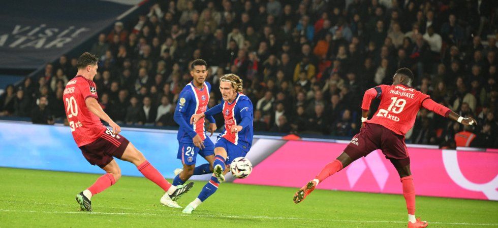 Le PSG domine l'OL et s'installe en tête de la Ligue 1
