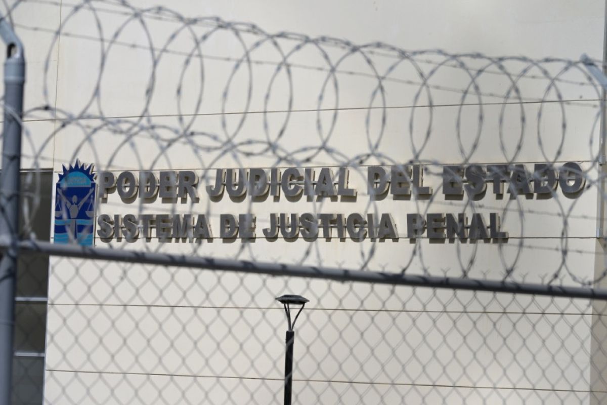 158 ans de prison pour avoir tué deux surfeurs australiens et leur ami