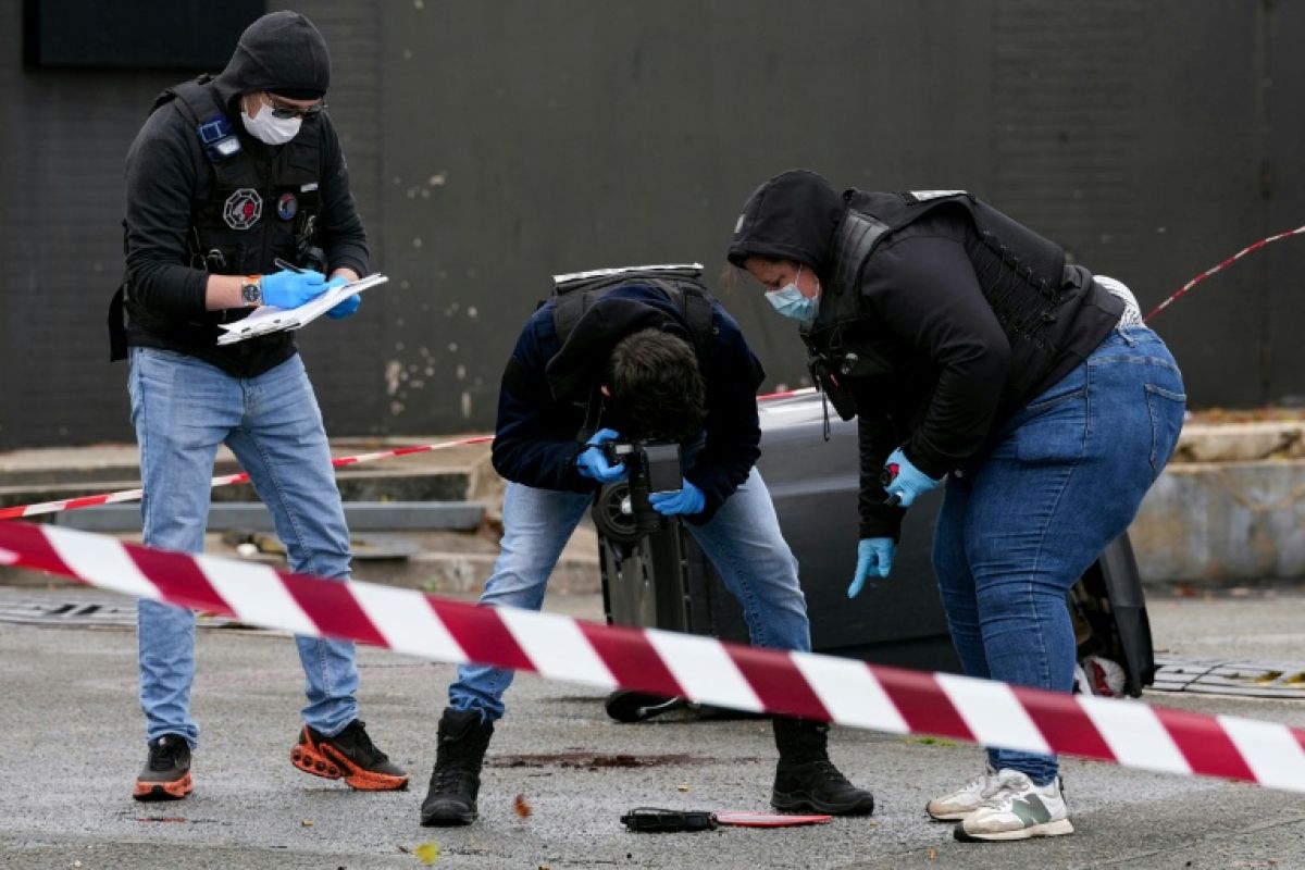 Trappes, le suspect de l'attaque raciste présumée face à la justice antiterroriste