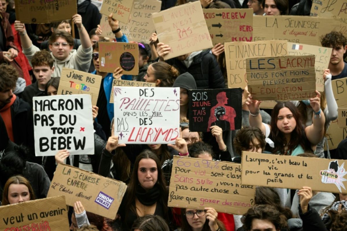 Greta Thunberg soutient les lycéens, les blocages reprennent partout en France