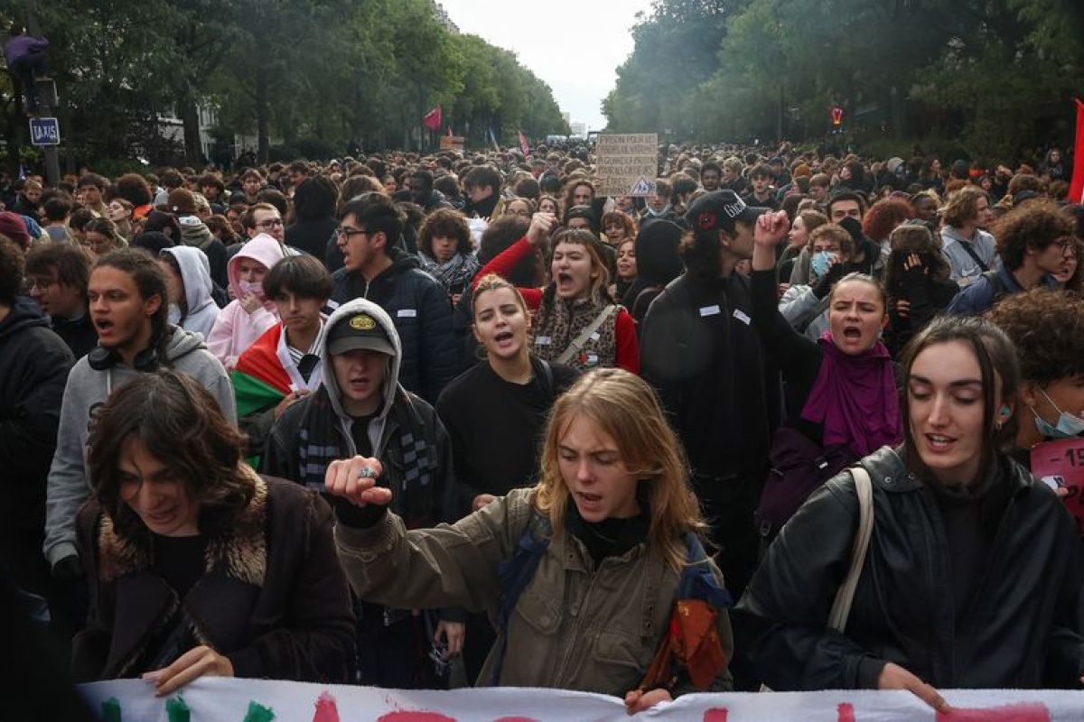 70 000 policiers et gendarmes face à un samedi de manifestations à hauts risques