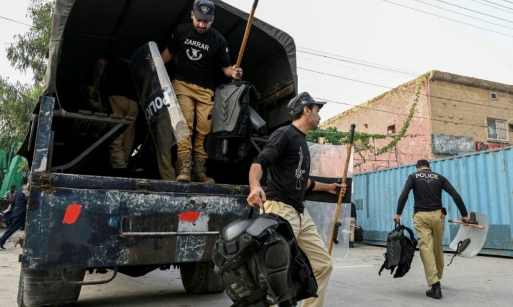 Le Pakistan reprend la main sur le fief d'Imran Khan