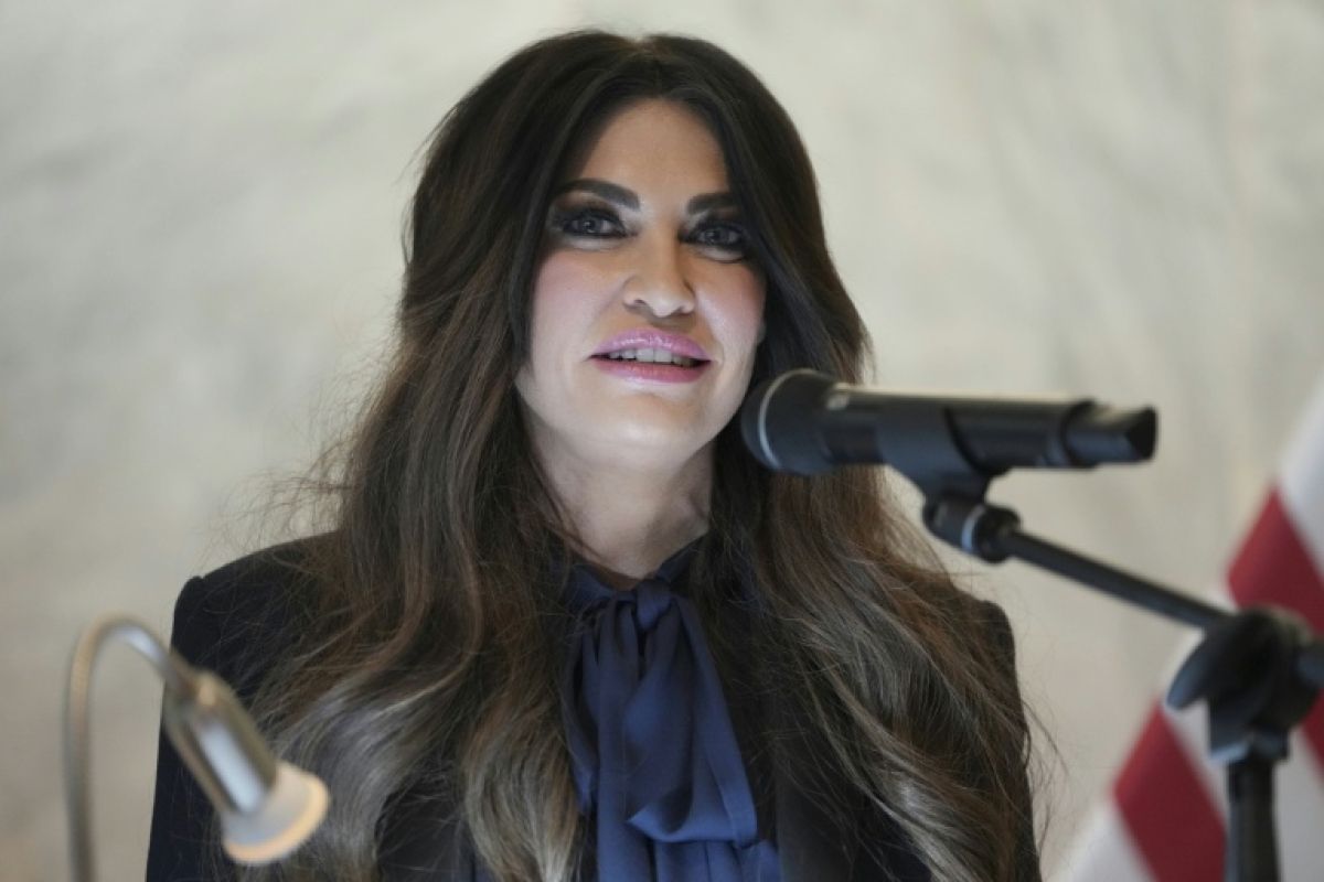 Kimberly Guilfoyle sur la sellette, Washington prêt à trancher