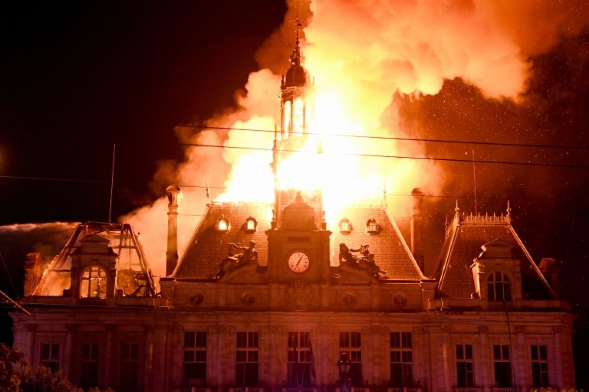 Un fiché S arrêté dans une maison isolée après l'incendie de la mairie de Limoges