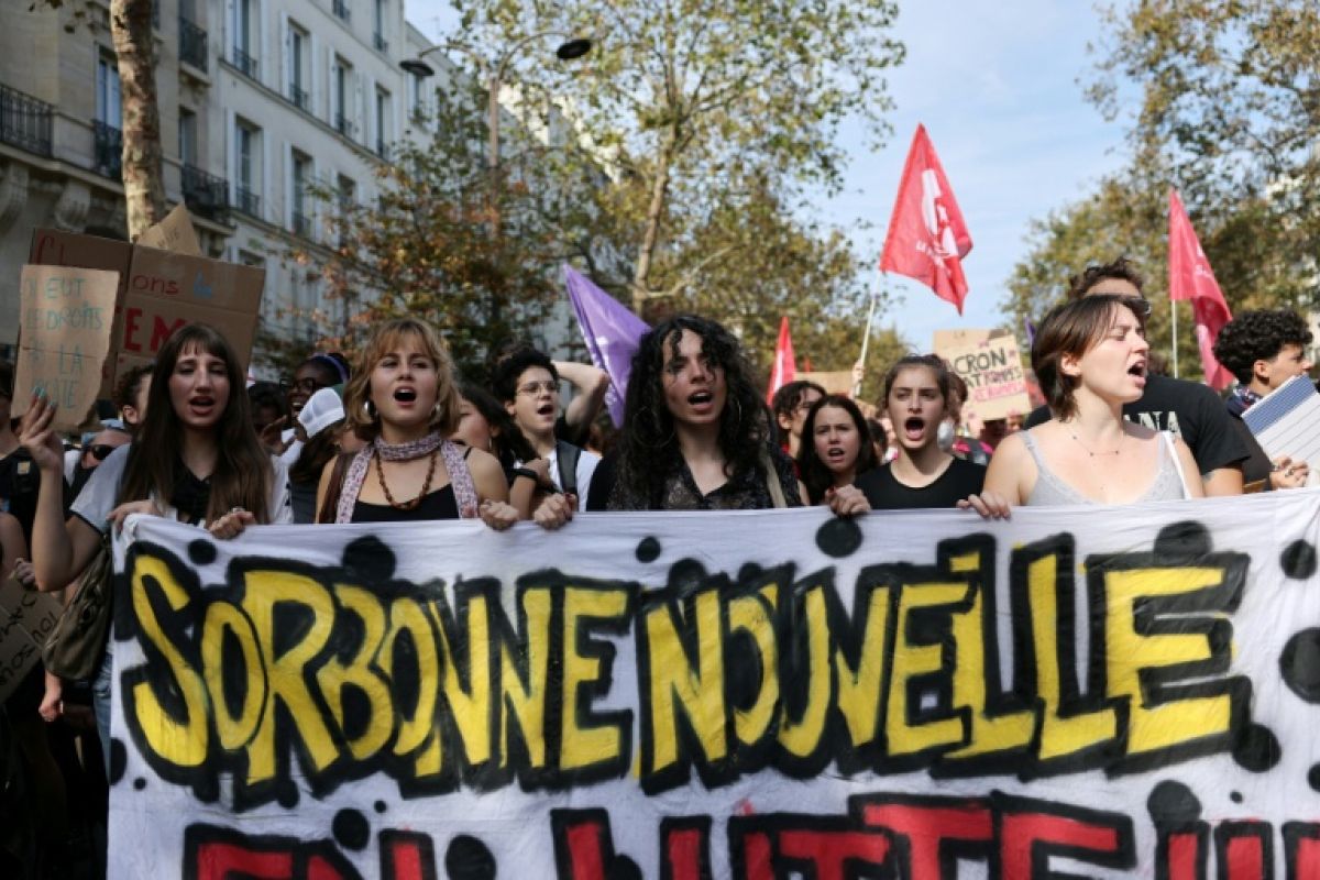 À Ulm, le blocage devient une école de la critique