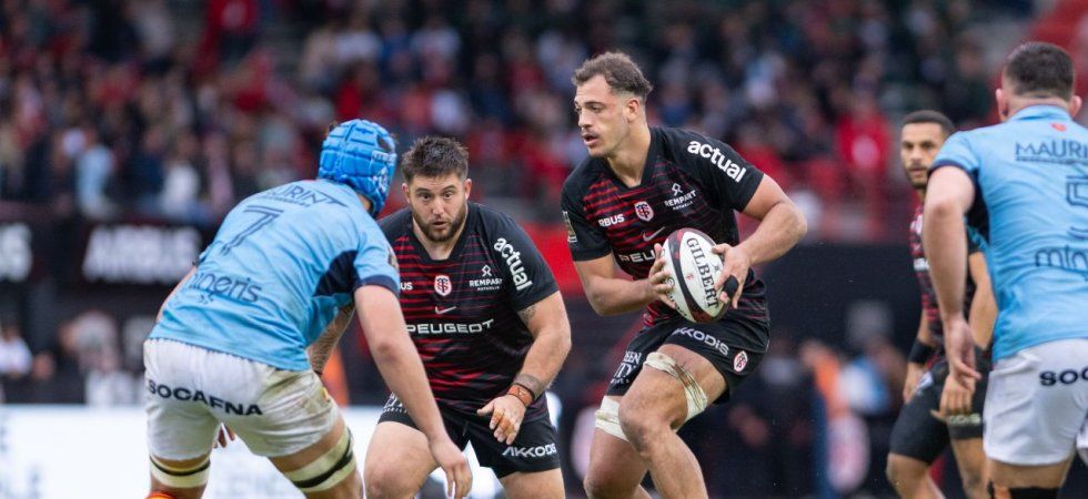 Toulouse résiste, Bayonne cède et le Racing glisse dans le rouge