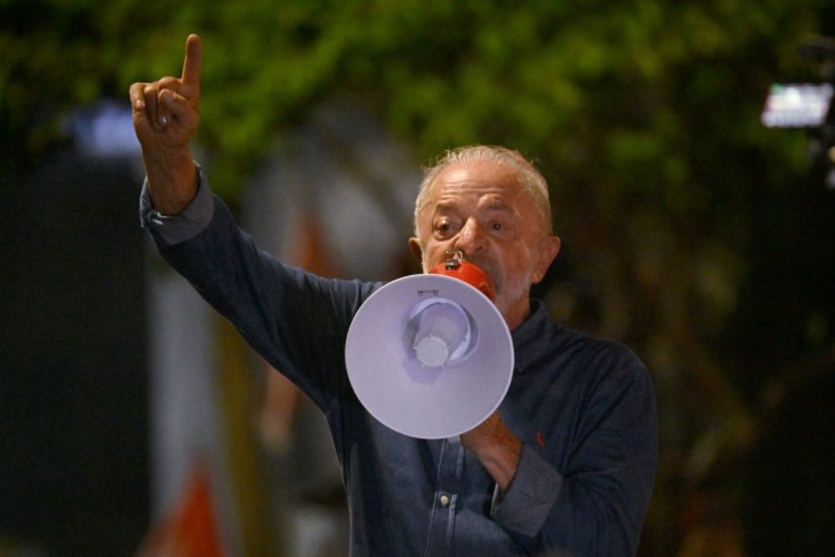 Lula renverse tout au second tour et le monde se presse à ses félicitations