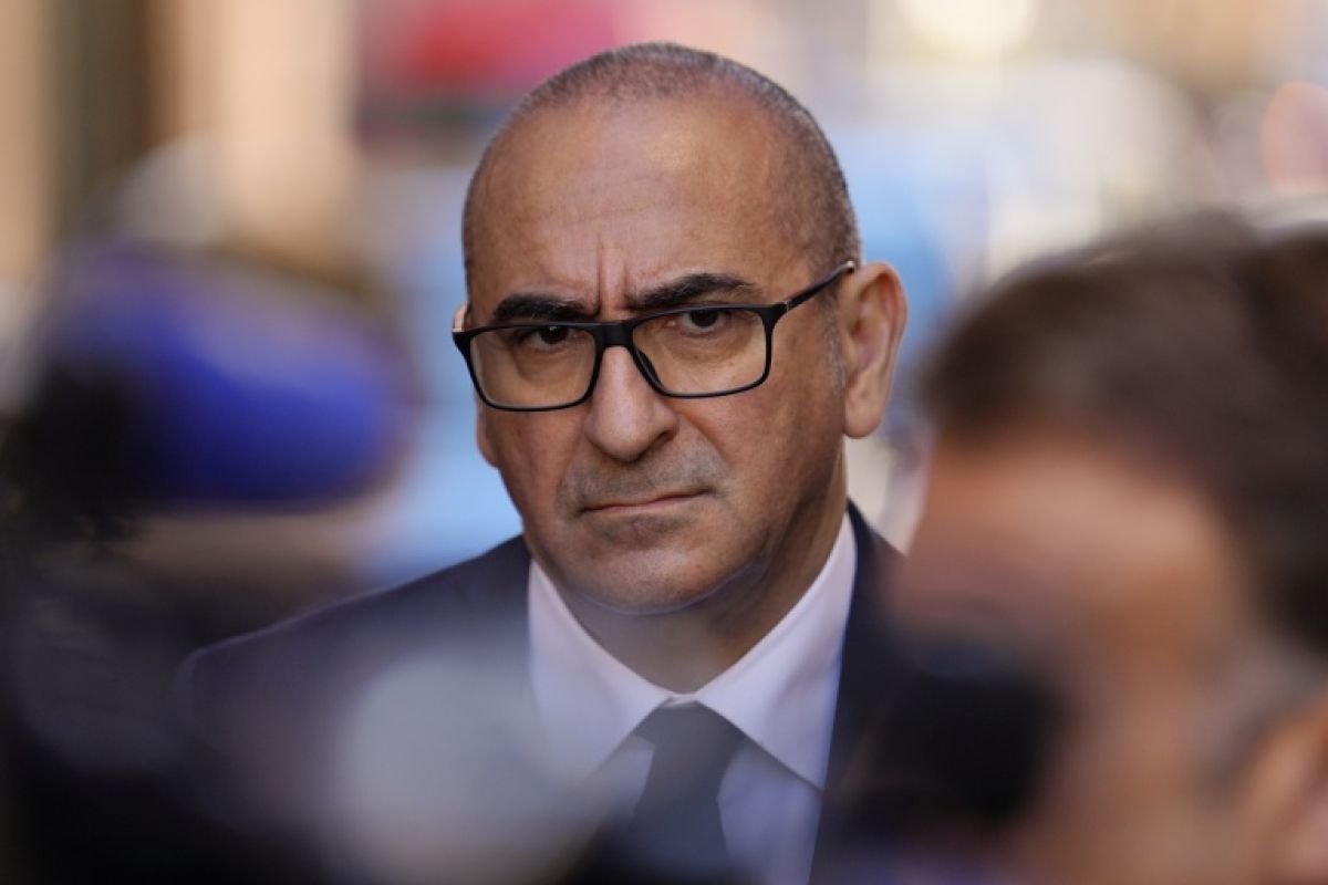 Le ministre de l'Intérieur jure que la police n'a protégé aucun groupe d'ultradroite