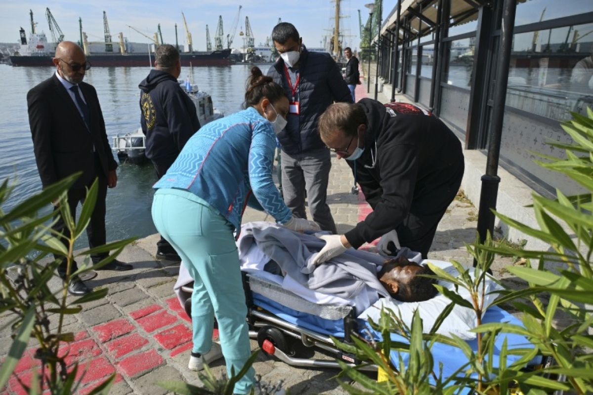 Deux cargos frappés par des drones en mer Noire, la Bulgarie cherche toujours l'équipage d'un navire englouti