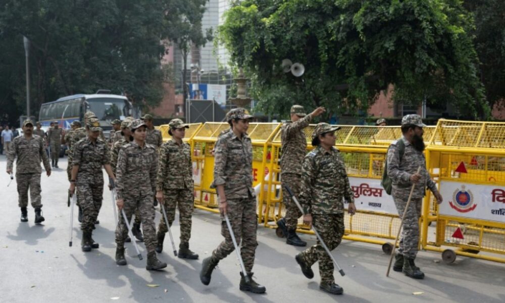 Libres, les chefs du mouvement des cafards indiens relancent la bataille contre Narendra Modi