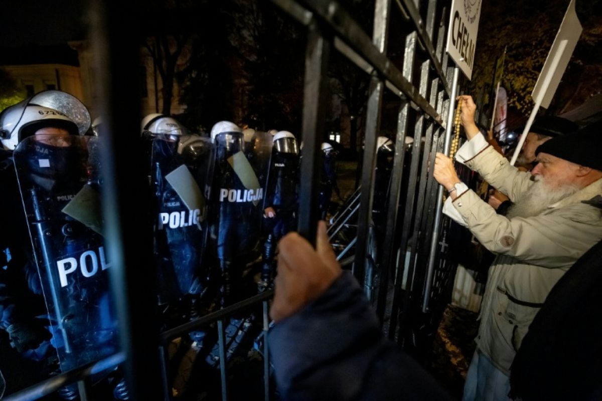 Nuit de bras-de-fer devant le Tribunal constitutionnel polonais