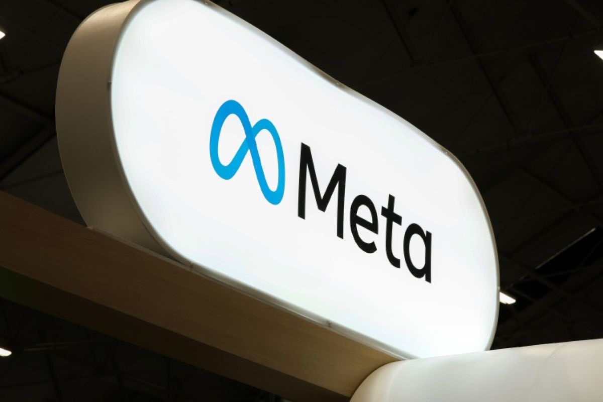Meta remplit ses caisses pour la bataille de l'IA sans lâcher la barre