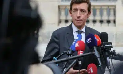 Le ministre de l’Éducation promet protection et écoute aux lycéens