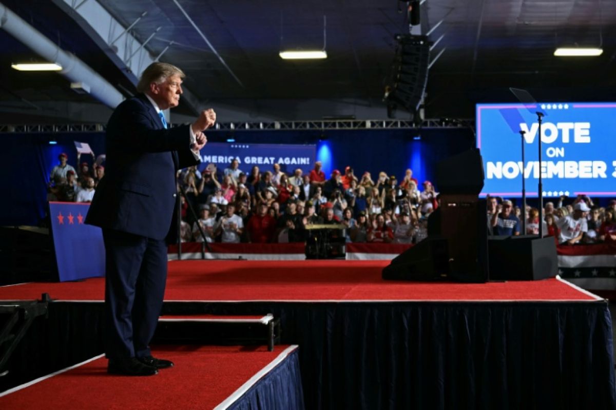 Les sondages se retournent contre Donald Trump avant les élections de mi-mandat