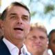 Flavio Bolsonaro promet de libérer son père, qui lui remettra l'écharpe présidentielle