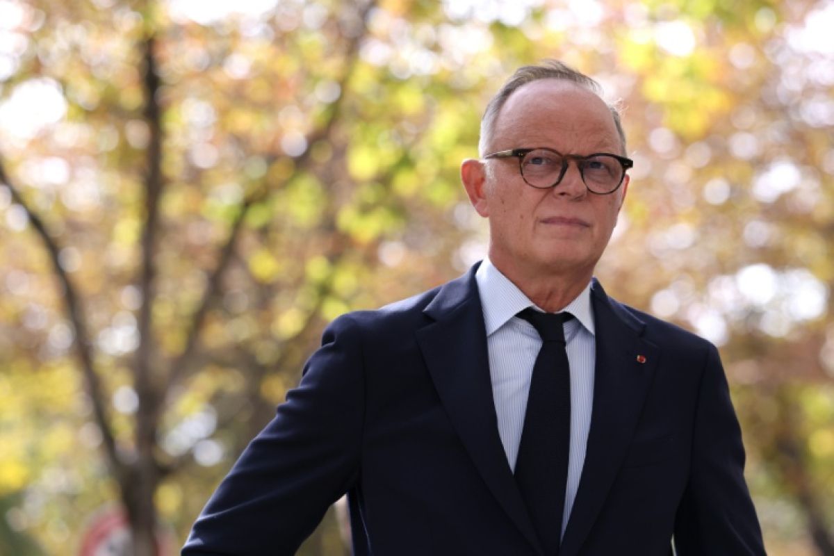 Ingérences étrangères, trois candidats face au même piège