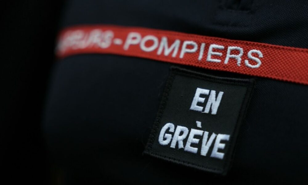 Les pompiers professionnels prolongent la grève jusqu'au 4 décembre