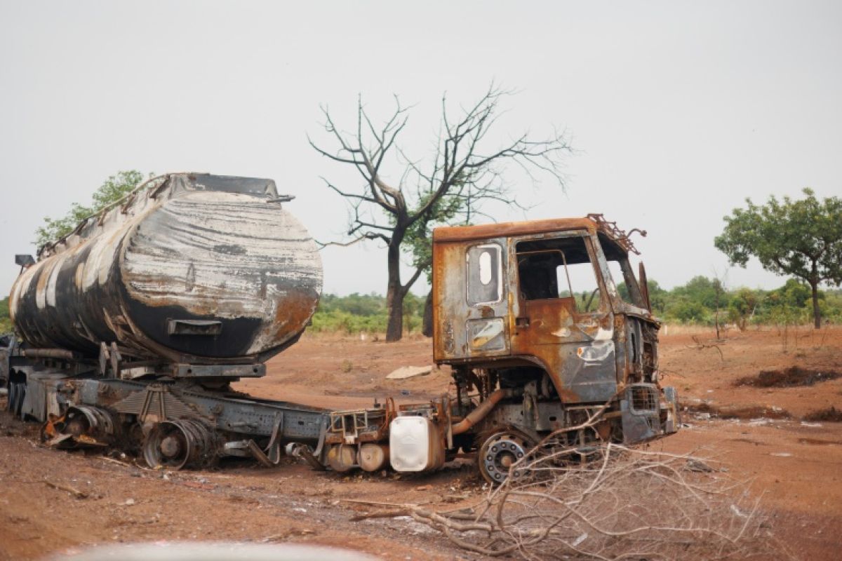Des motards ouvrent le feu sur des campements et tuent des dizaines de civils au Mali