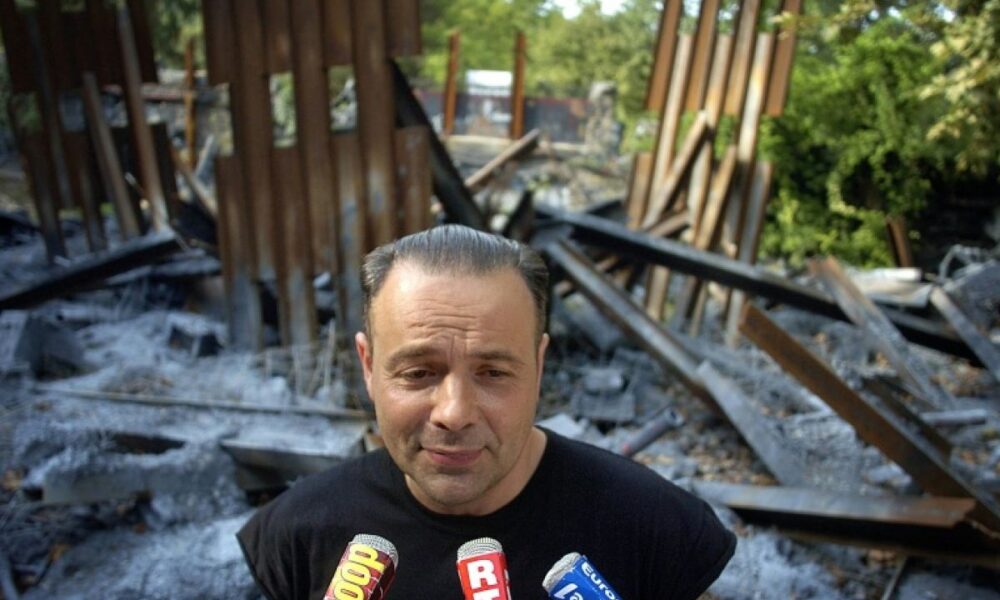 Quatre mois ferme pour Thierry Ehrmann, le sculpteur qui défie son maire depuis vingt ans