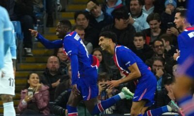 Trois buts d'avance à Manchester, le PSG tient bon et Dembélé s'amuse
