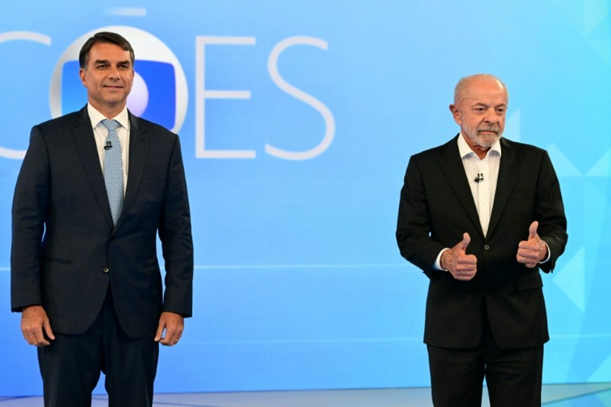 Lula et Flavio Bolsonaro s'affrontent une dernière fois dans la rue avant le vote