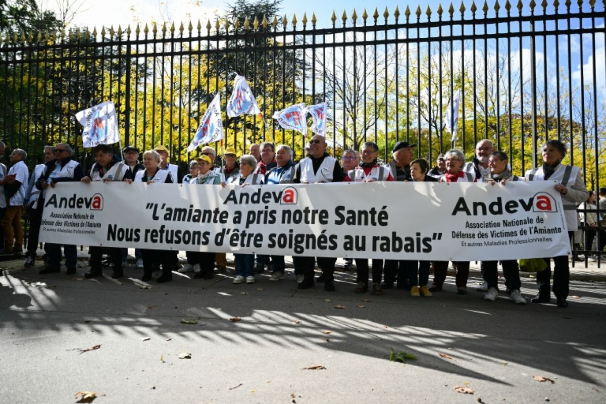 Amiante, près de trente ans après l'interdiction, indemniser les victimes reste un combat de longue haleine