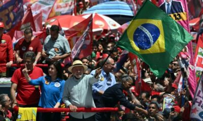 Au Brésil, Lula et le fils Bolsonaro s'offrent un dernier baroud avant le vote