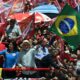 Au Brésil, Lula et le fils Bolsonaro s'offrent un dernier baroud avant le vote
