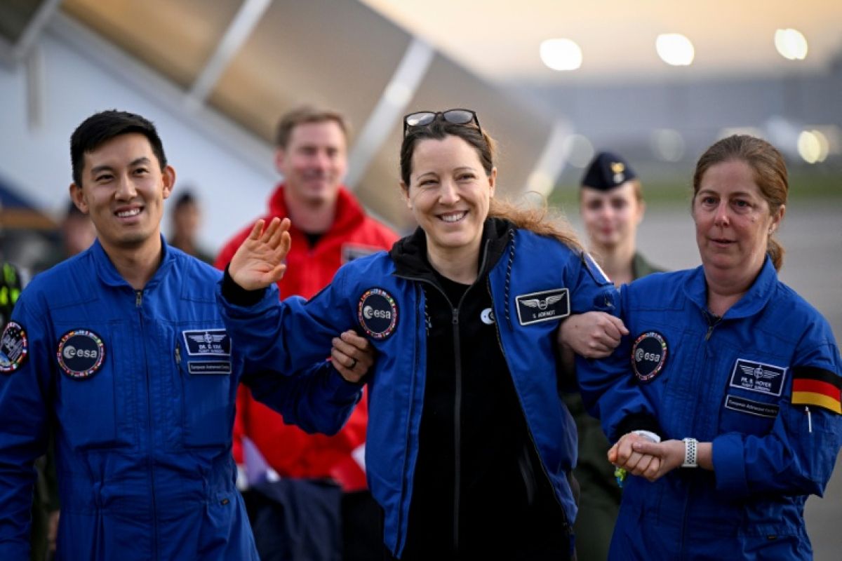 Sophie Adenot retrouve la Terre, en larmes et avec un record européen