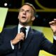 Macron s'envole vers le Golfe pour faire baisser la facture à la pompe