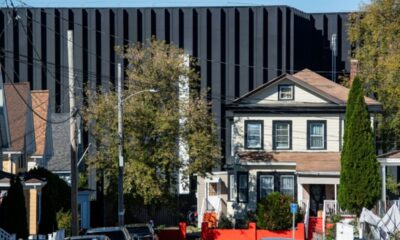 À Lowell, un centre de données fait du bruit et divise encore les voisins