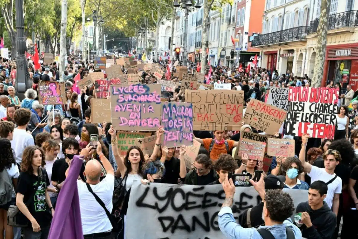 Les lycéens remettent ça, l'exécutif joue l'apaisement