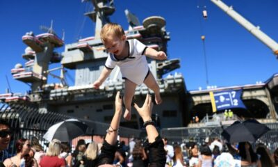 L'USS Abraham Lincoln rentre enfin, et sur les quais de San Diego les larmes ont coulé