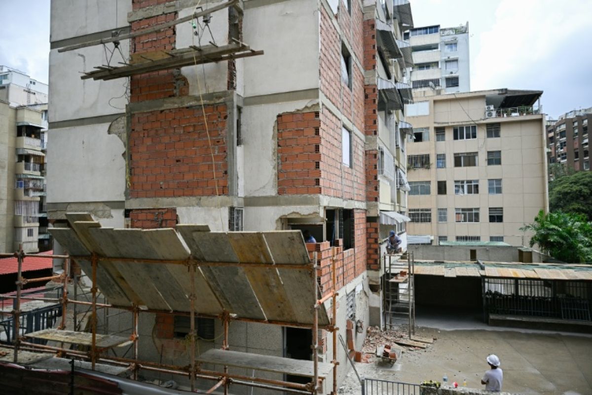 À Caracas, des propriétaires de logements de luxe n'arrivent plus à payer les réparations après les tremblements de terre