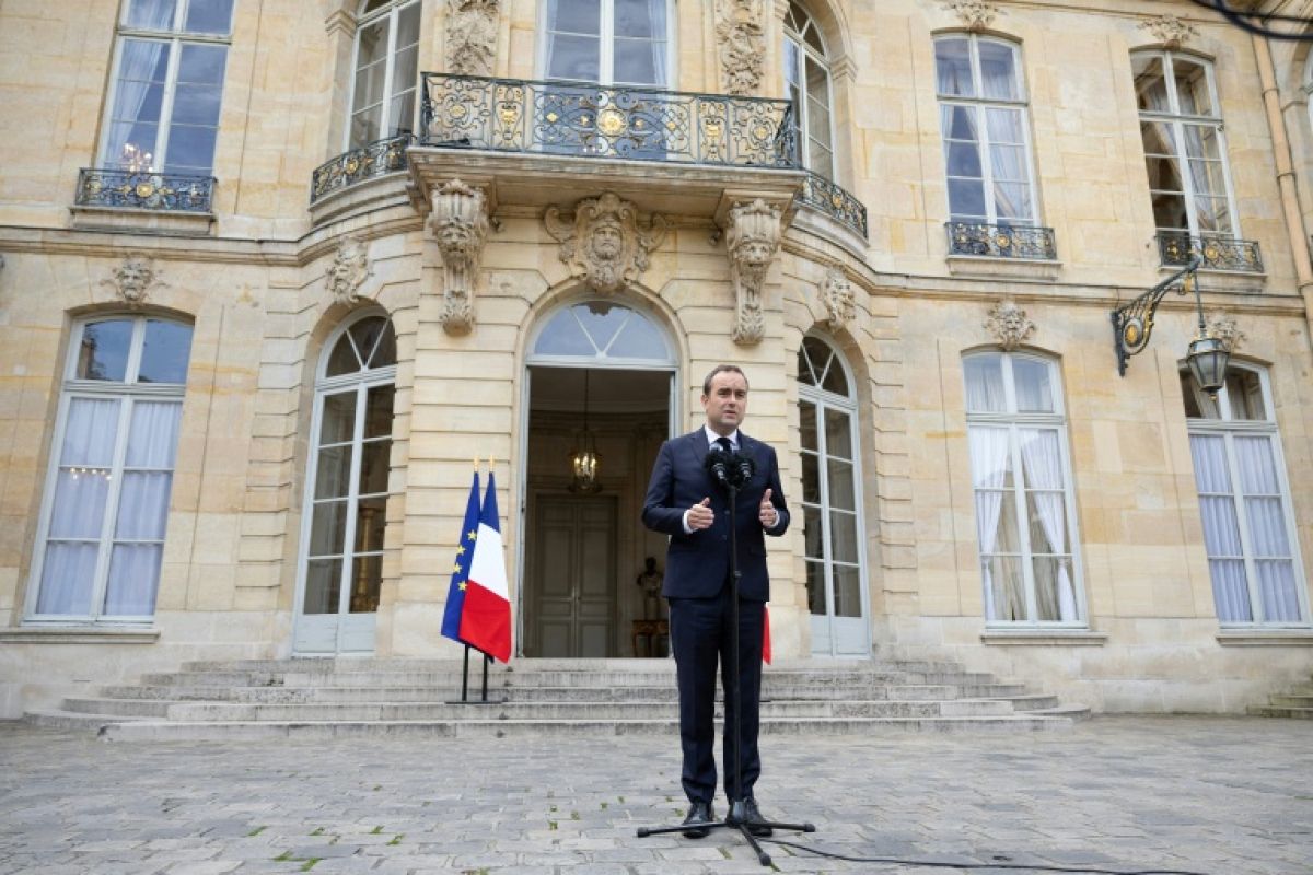 Un effort de 54 milliards, des retraités mis à contribution et des mesures que l'exécutif veut pouvoir défaire