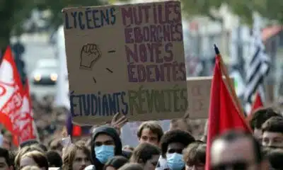 Le bac, pas les matraques, la jeunesse descend dans la rue