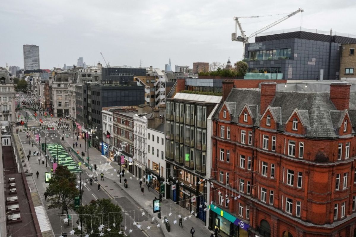 Oxford Street ouvre un kilomètre sans bus ni taxis