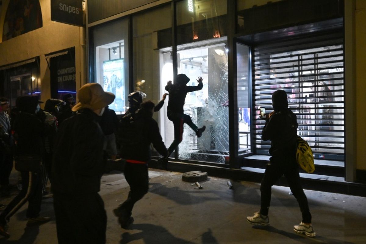À Lille, des commerçants épuisés après les violences