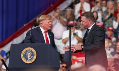 Audi face aux critiques après l’apparition de son patron aux côtés de Trump