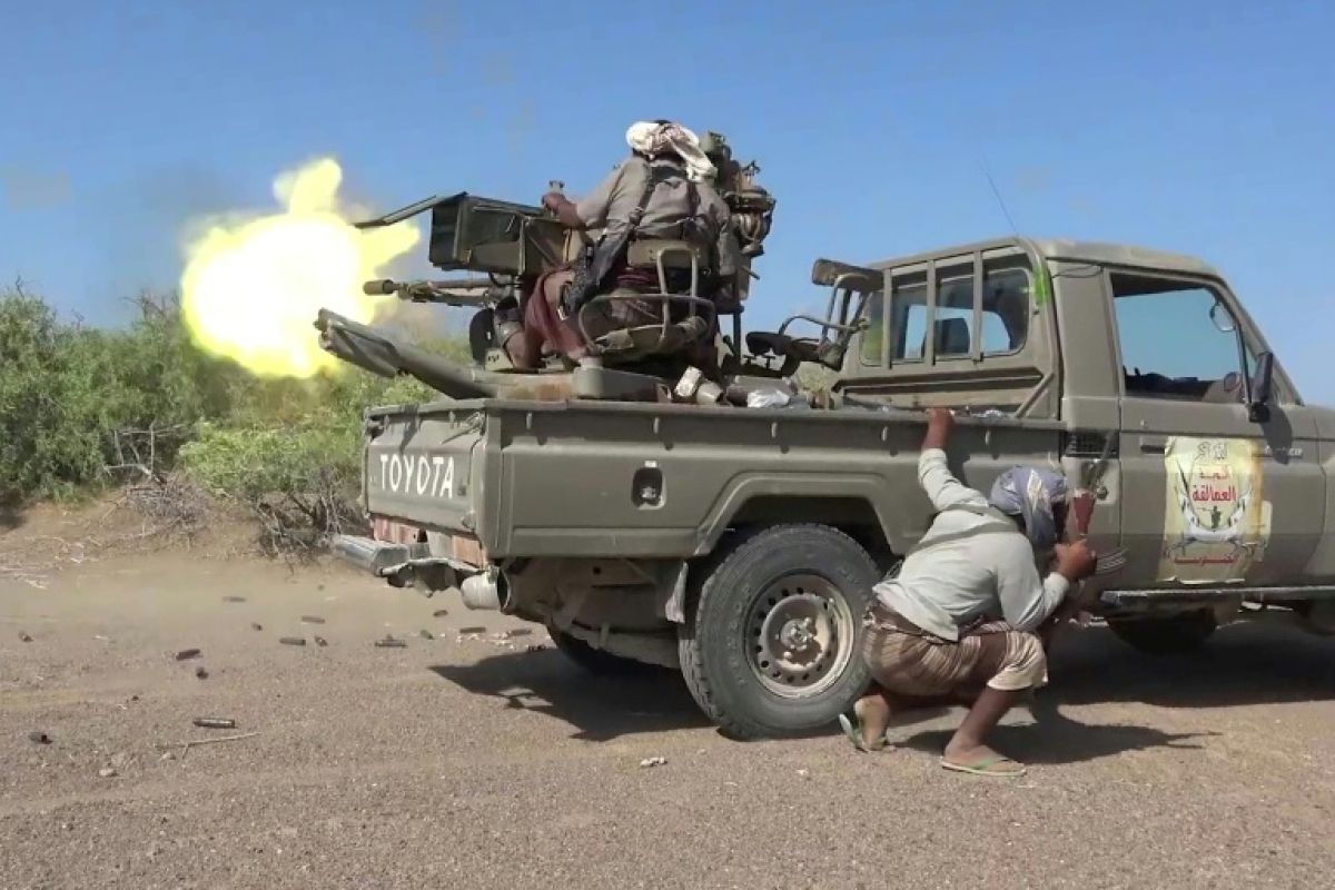 Les Houthis bombardent Ryad et jurent de ne pas lâcher un pouce de terrain