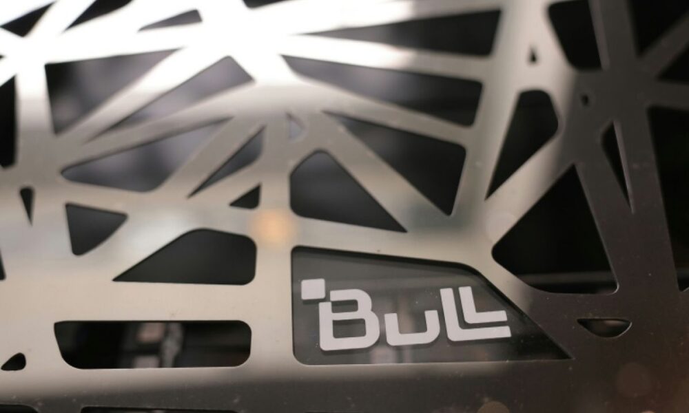 Bull double sa production à Angers et veut rester le champion européen du calcul
