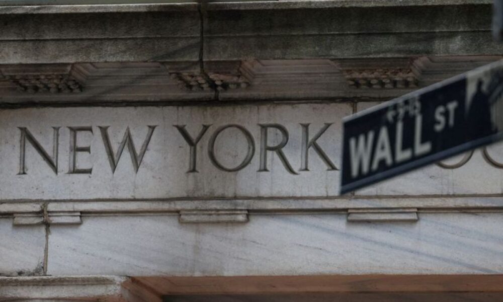 Wall Street repart de l'avant, la Fed devrait rester les bras croisés