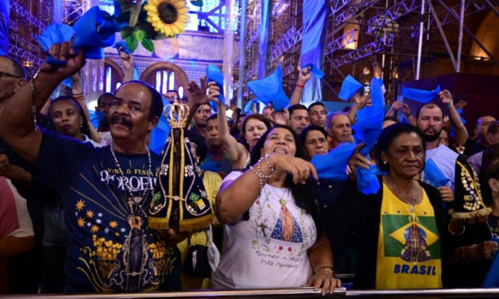 La Vierge noire, arbitre malgré elle de la présidentielle brésilienne