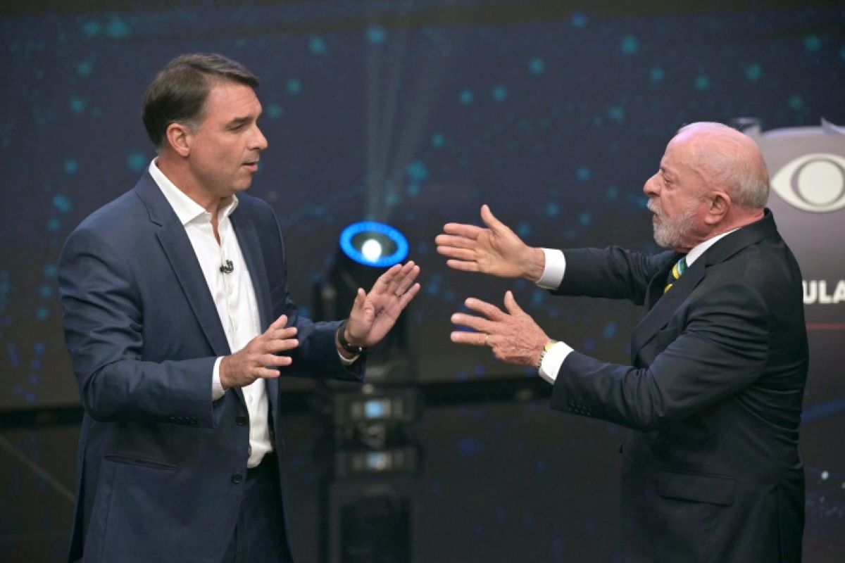 Lula et Flavio Bolsonaro se déchirent lors d'un premier duel électrique