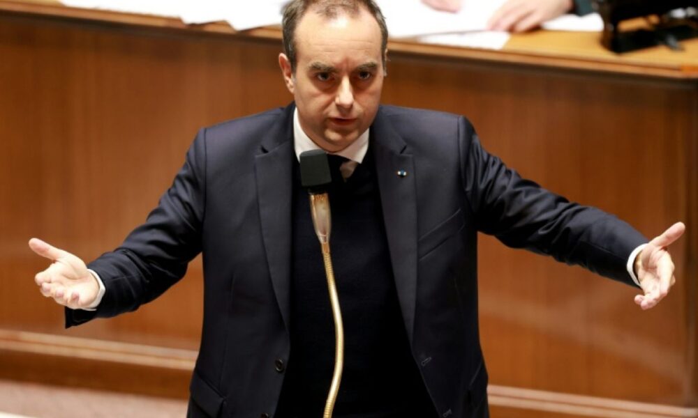 Couvre-feux prolongés, Lecornu consulte les syndicats sans convier les lycéens