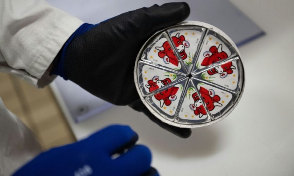 Cent ans de portions triangulaires, et un jumeau numérique pour La Vache qui rit