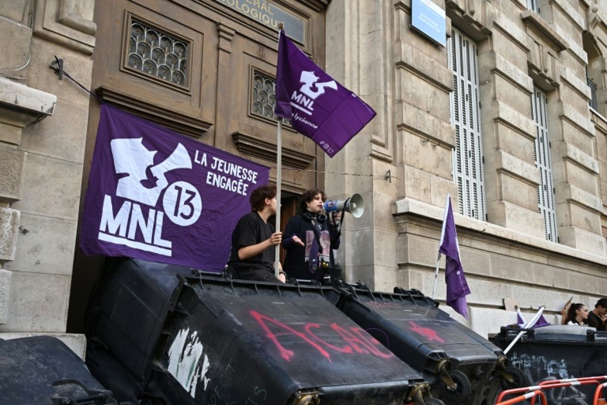 Quatre semaines de blocages et une lassitude qui gagne les rangs
