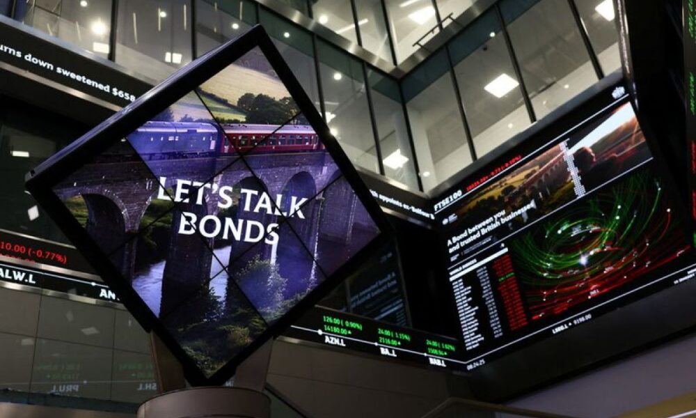 Les Bourses européennes repiquent du nez, la dette française en ligne de mire